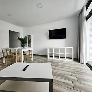Ciudad Jardin Apartment